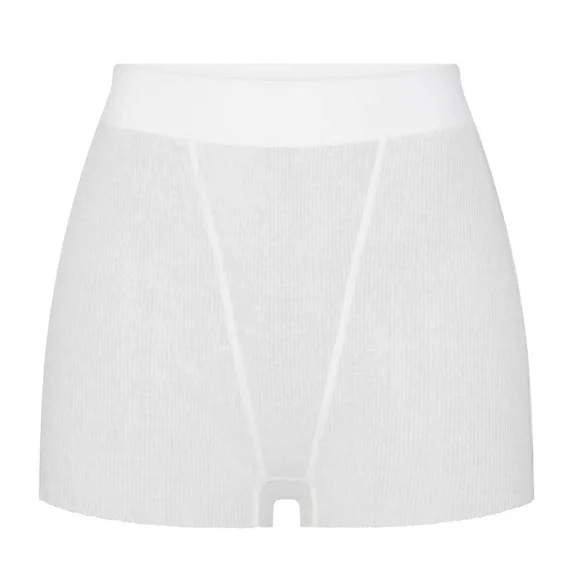 Threadbare Short - Picture 5 of 9